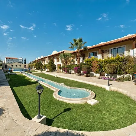 Holiday home Royal Garden Holiday *